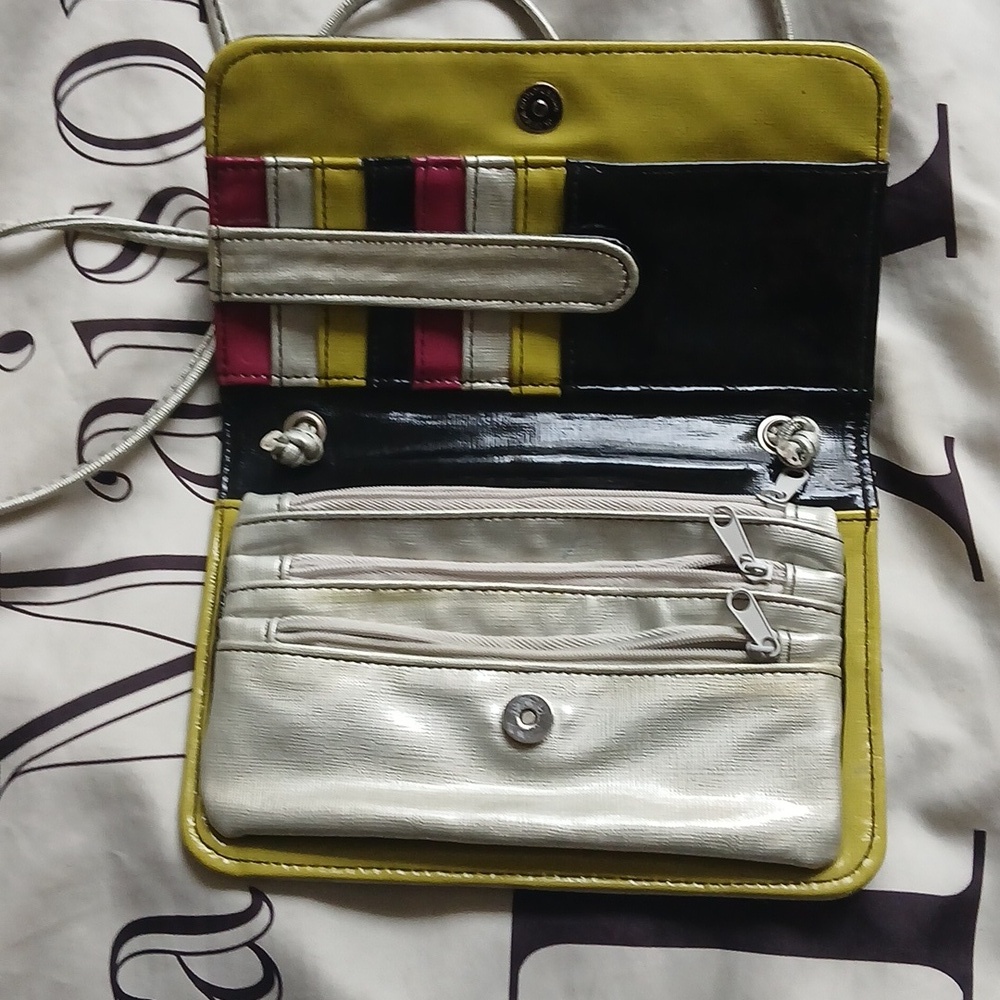 Chic Silver and Black Crossbody Bag Wallet Size - Picture 2 of 3